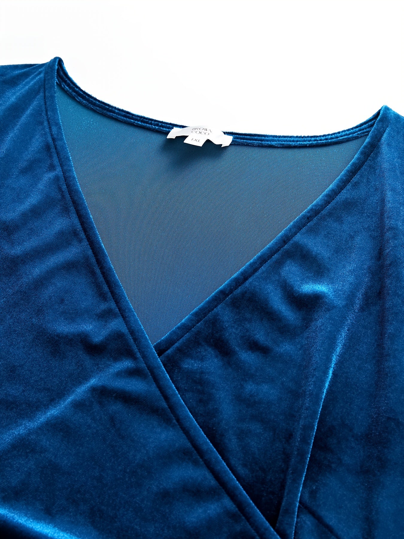 gbolsos Plus Size Solid Velvet Top, Casual Asymmetrical Hem V Neck Long Sleeve Top, Women's Plus Size Clothing
