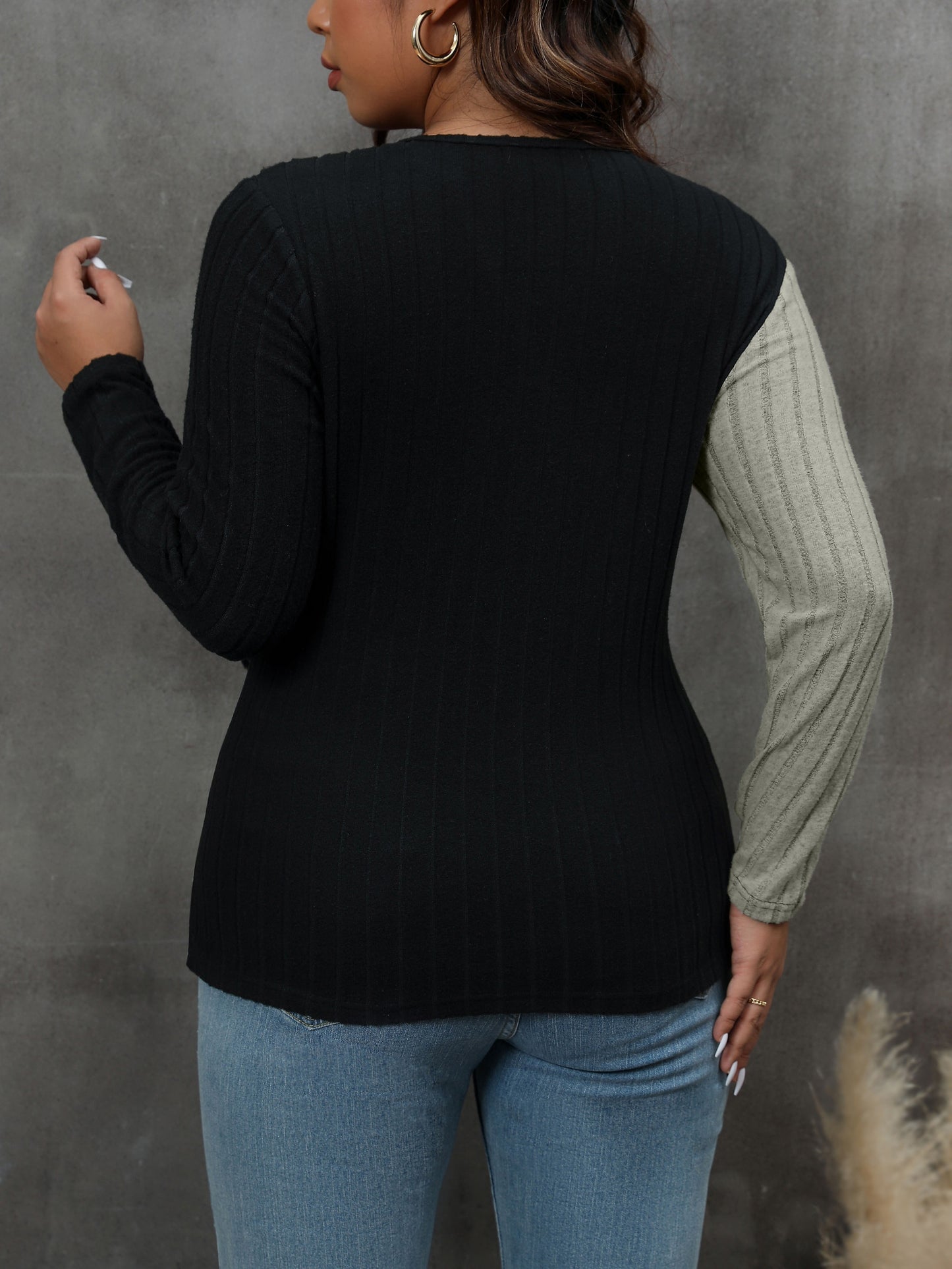 gbolsos Plus Size Casual Sweater, Women's Plus Colorblock Cross V Neck Long Sleeve Medium Stretch Jumper
