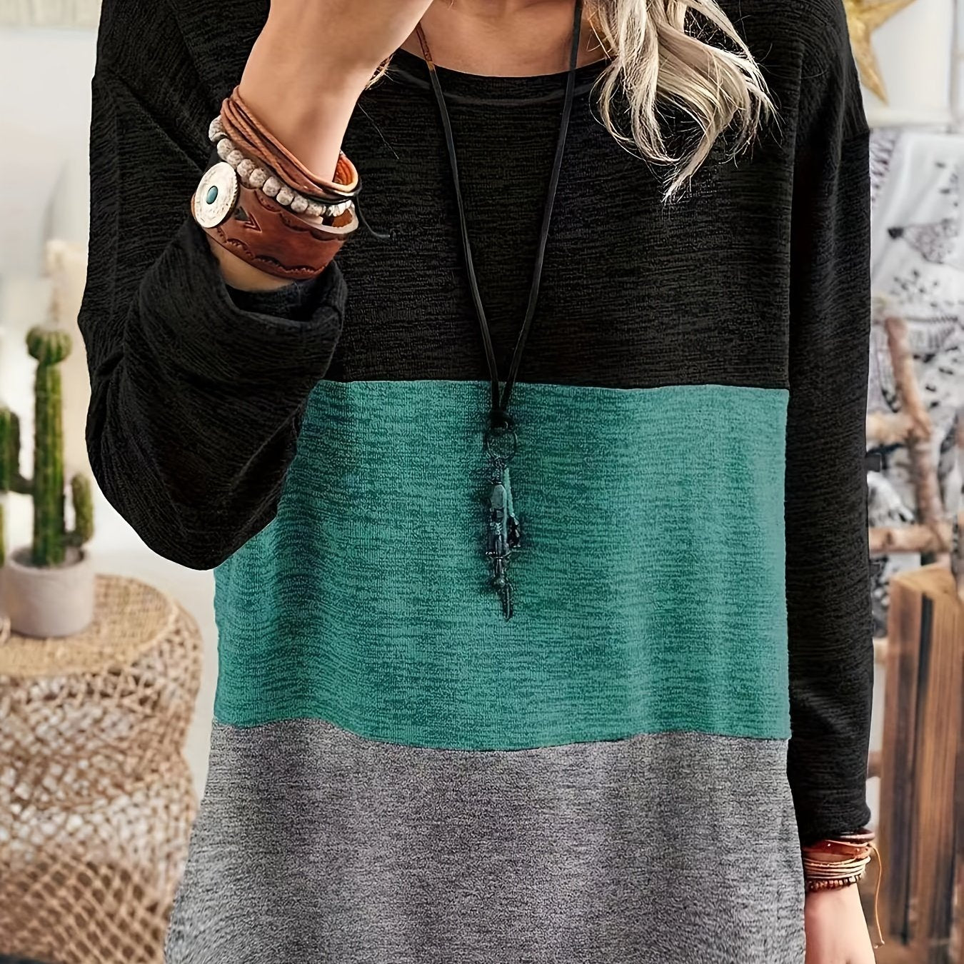 Plus Size Casual Top, Women's Plus Colorblock Long Sleeve Round Neck Medium Stretch Top