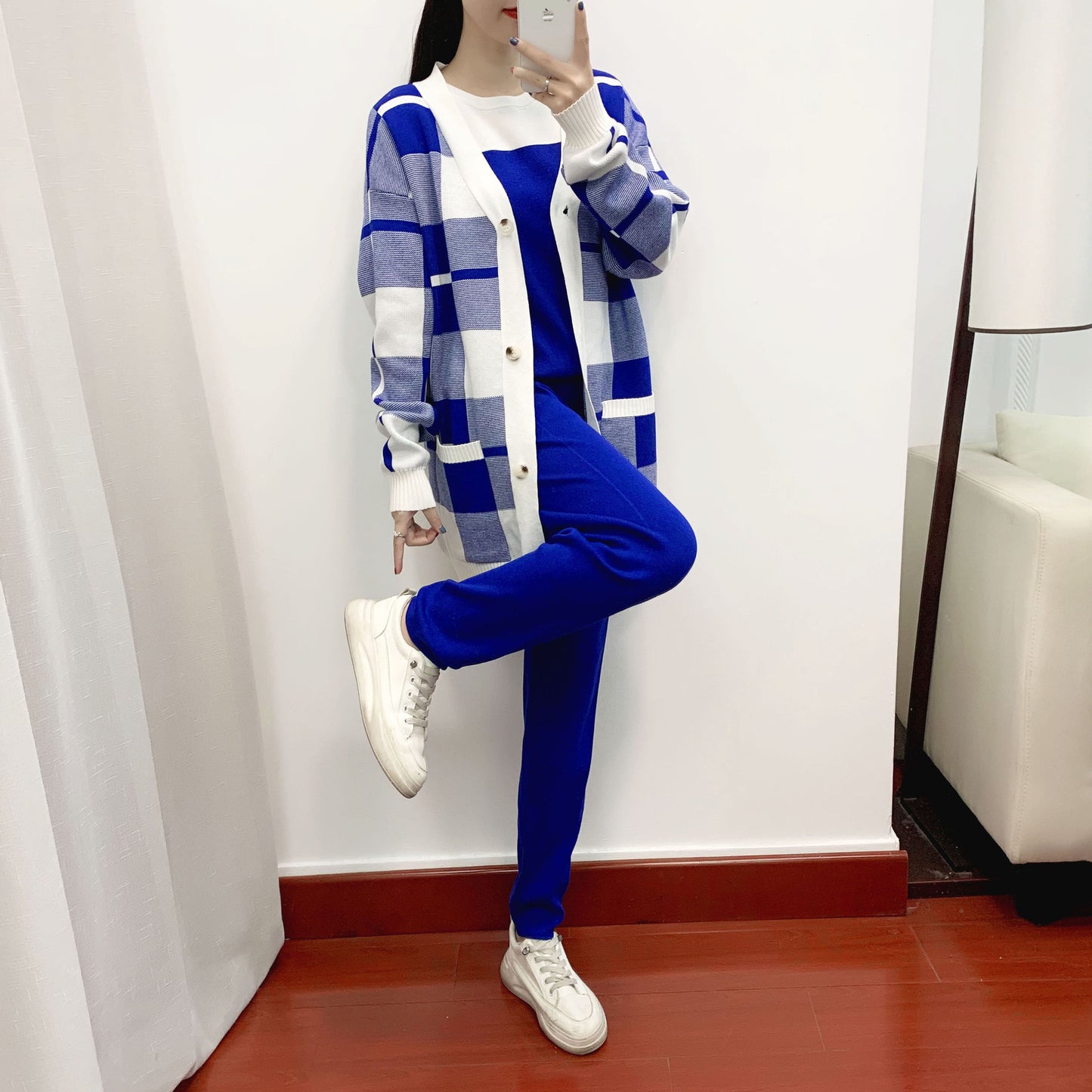 GBOLSOS Hot trade 2025 autumn and winter temperament three-piece set women's 2025 style age-reducing casual fashion knitted jacket sweater three-piece set
