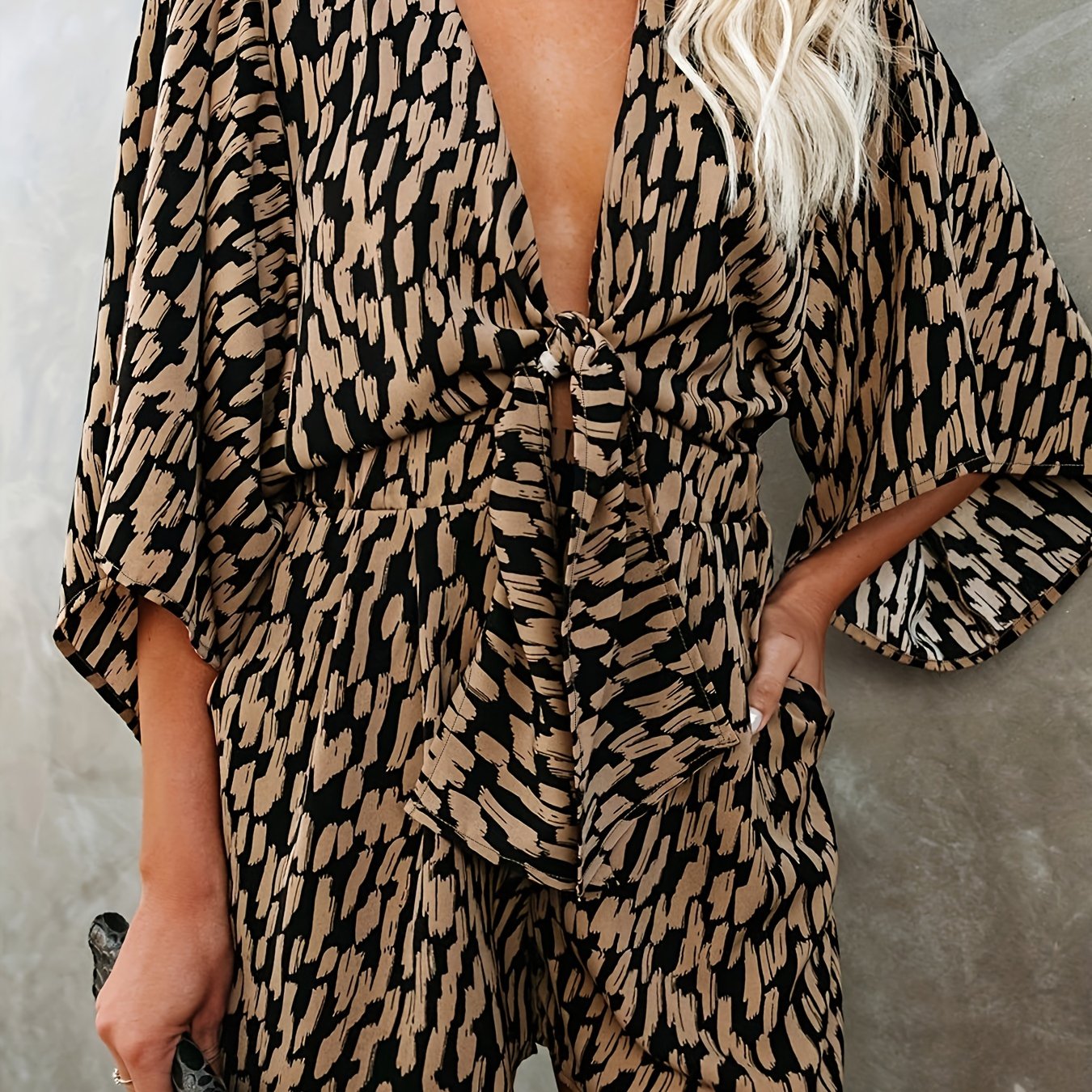 gbolsos Plus Size Casual Romper, Women's Plus Polka Dot Striped Knot Front Deep V Neck Ribbed Half Sleeve Romper With Pockets