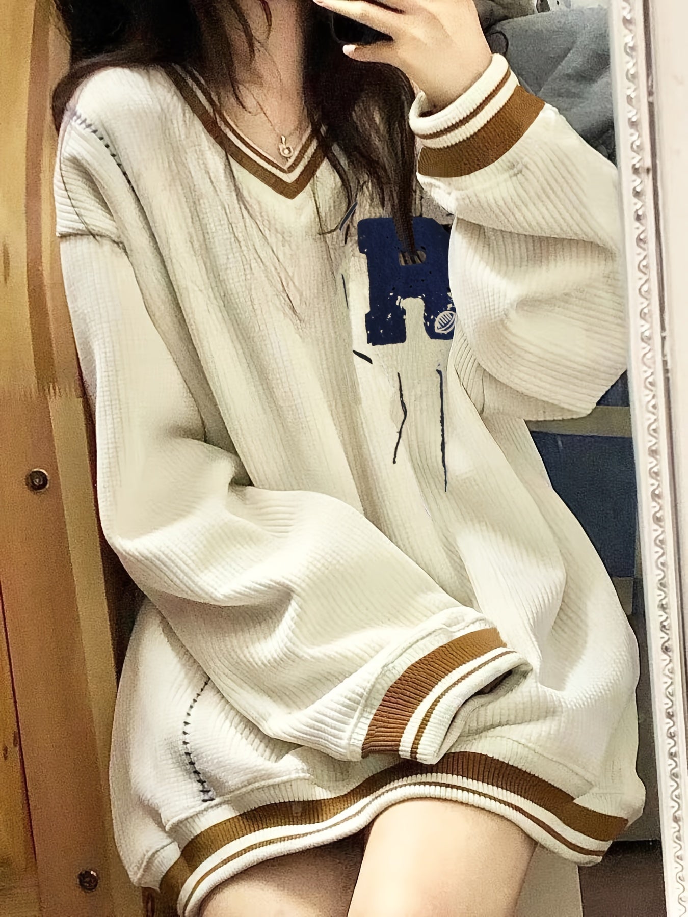 R Pattern V Neck Pullover Sweater, Preppy Long Sleeve Loose Sweater For Fall & Winter, Women's Clothing
