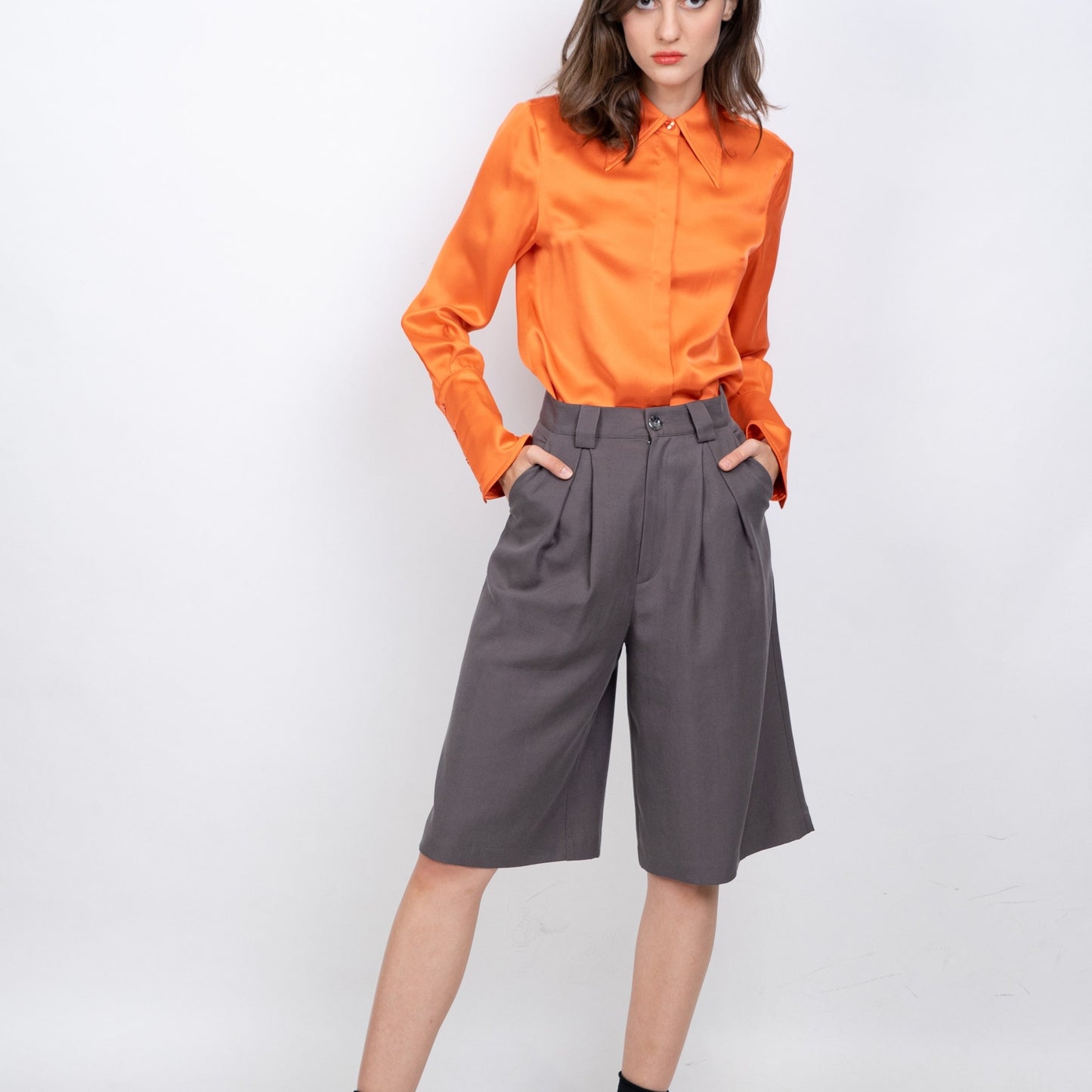 gbolsos Ruched Knee Length Suit Shorts, Solid Wide Leg Pleat Front Tailored Shorts With Pockets, Women's Clothing