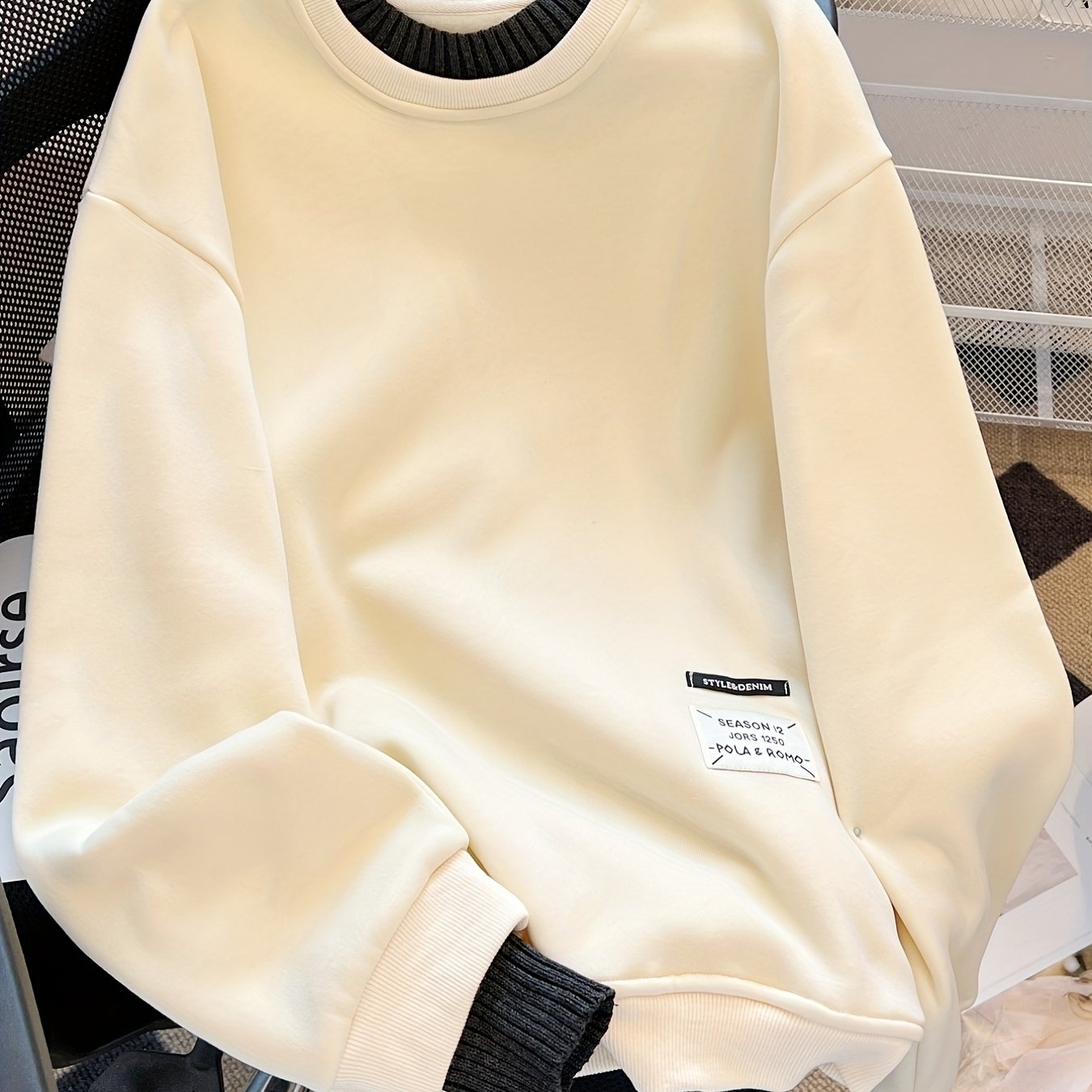 Solid Crew Neck Applique Sweatshirt, Long Sleeve Crew Neck Pullover Sweatshirt, Casual Tops For Fall & Winter, Women's Clothing