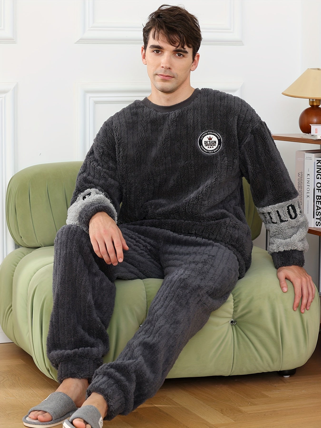gbolsos Men's Simple Style Casual Pajamas Sets Warm Flannel Lounge Wear, Long Sleeve Crew Neck Top & Loose Pants Home Pajamas Sets, Outdoor Sets For Autumn And Winter