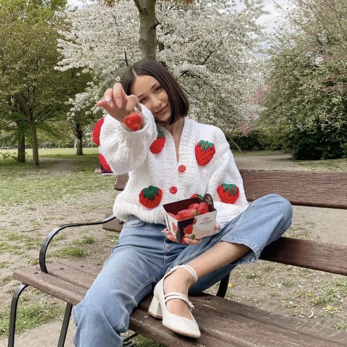 Jastie Winter Fashion Women's Cardigans Strawberry Pattern Single-Breasted V-Neck Puff Sleeve Loose Sweater кардиган