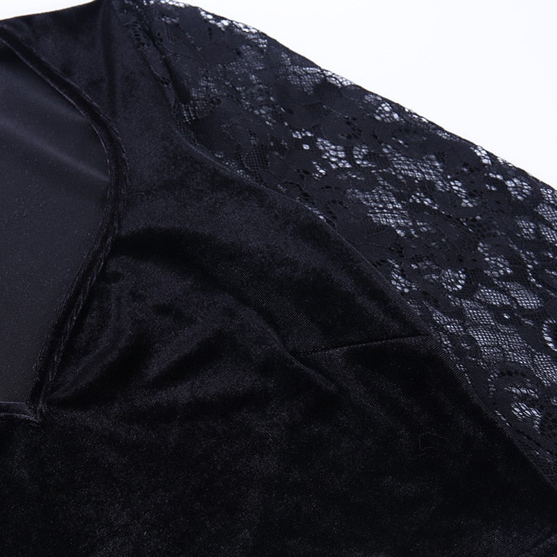 Gbolsos 90s Vintage Velvet Black Crop Top Elegant Lady Lace Flare Sleeve V Neck T-shirt Harajuku Grunge Retro Tees Women Gothic Clothes