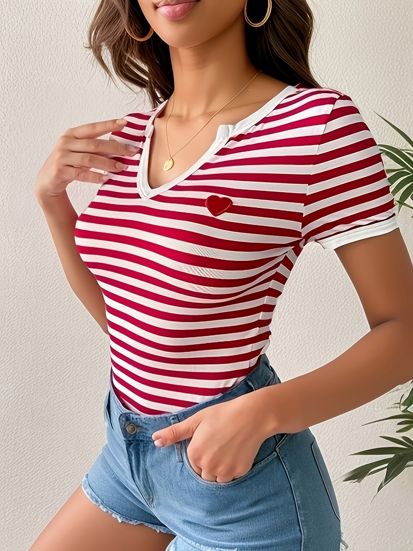 gbolsos  Striped & Heart Print T-shirt, Casual Split Crew Neck Short Sleeve Summer T-shirt, Women's Clothing