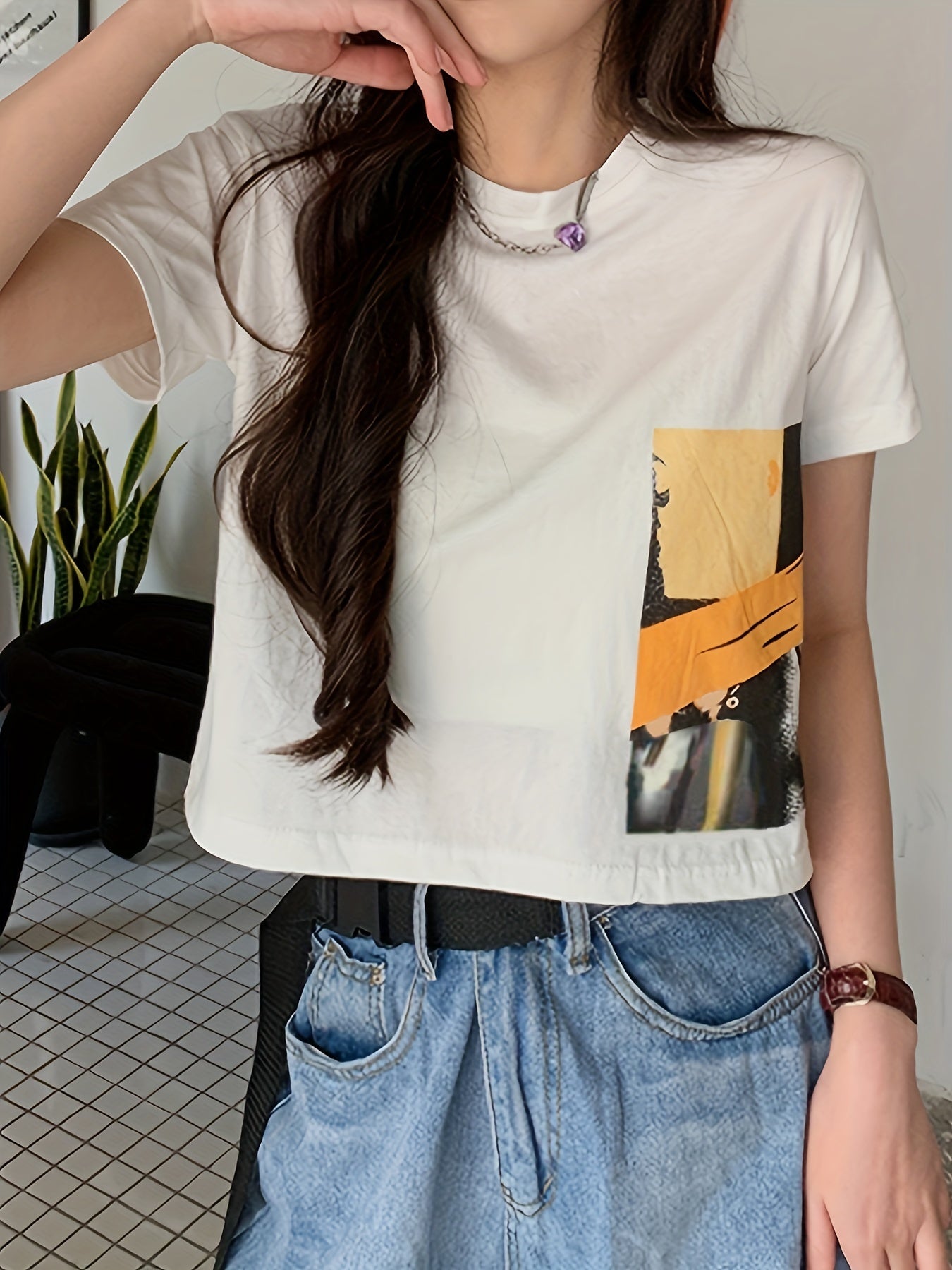 gbolsos  Y2K Figure Print Crop T-Shirt, Casual Crew Neck Short Sleeve T-Shirt For Spring & Summer, Women's Clothing