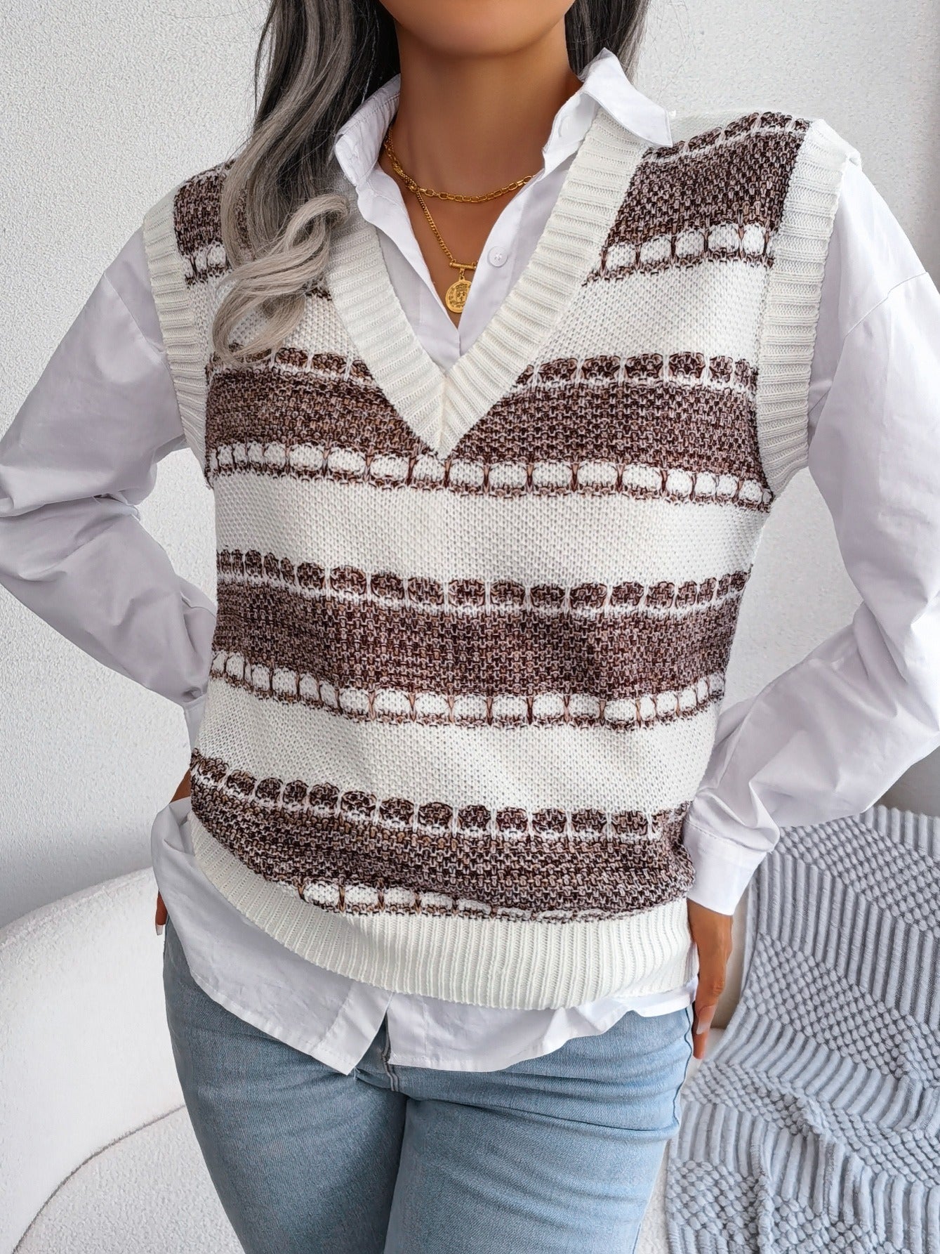 2025 gbolsos  Women's Sweater Colorblock V Neck Sweater Vest