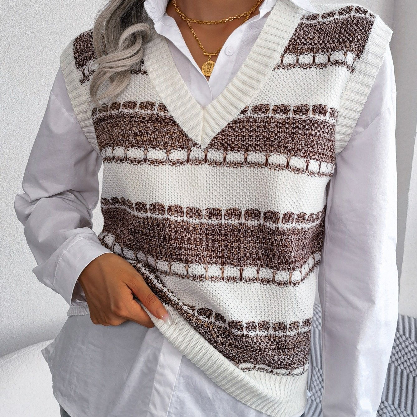 2025 gbolsos  Women's Sweater Colorblock V Neck Sweater Vest